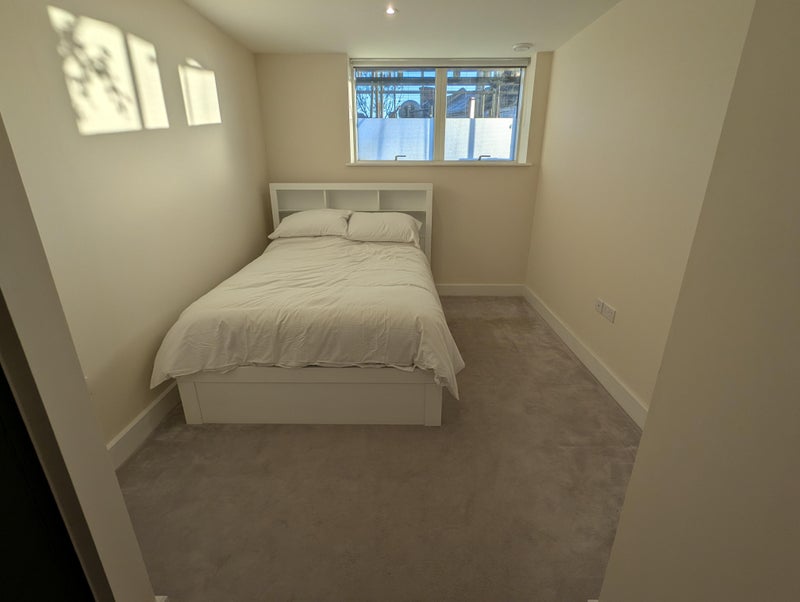 Photo 1: Bedroom