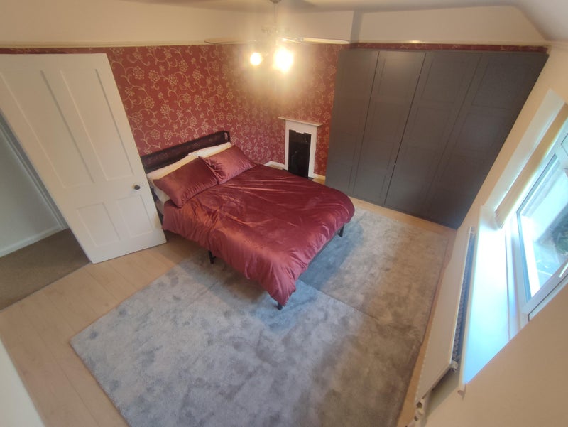 Photo 1: Large room for rent (desk/sofa/both can be added)