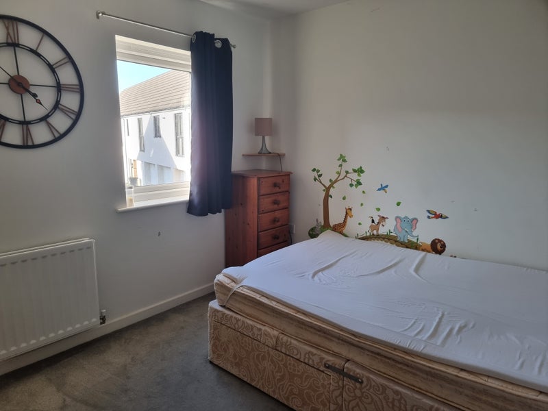 Photo 1: The room on offer