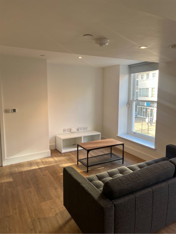 Photo 1: Kitchen/living room - shared space