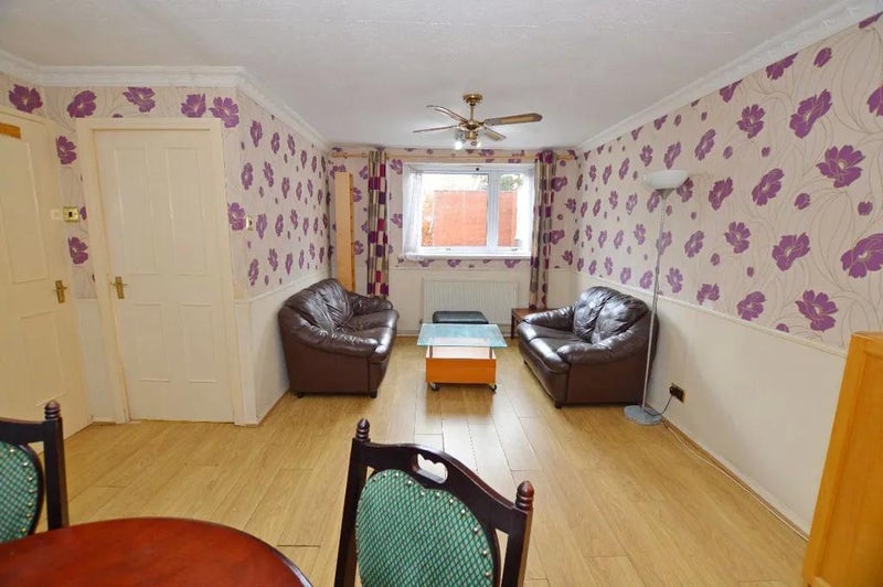 Photo 1: Living Area