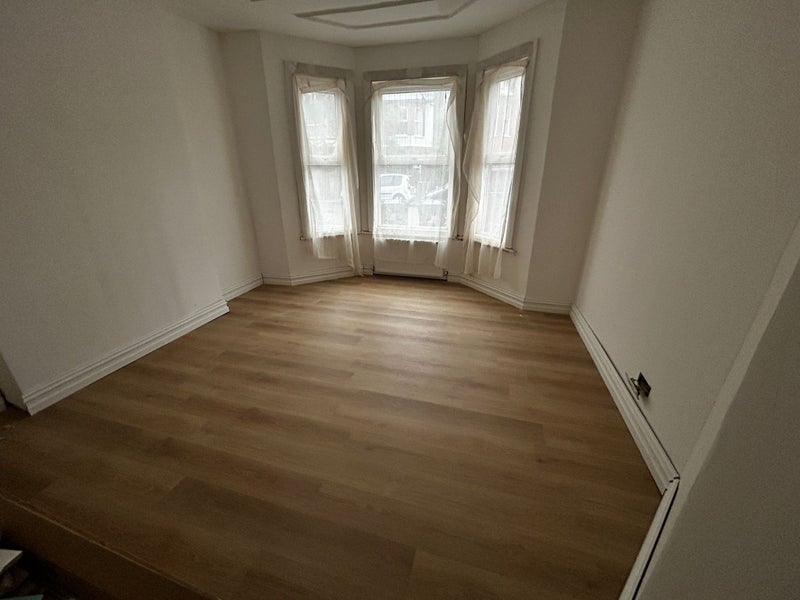 Photo 1: Double Bedroom - 1 