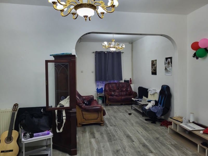 Photo 1: Living Room 