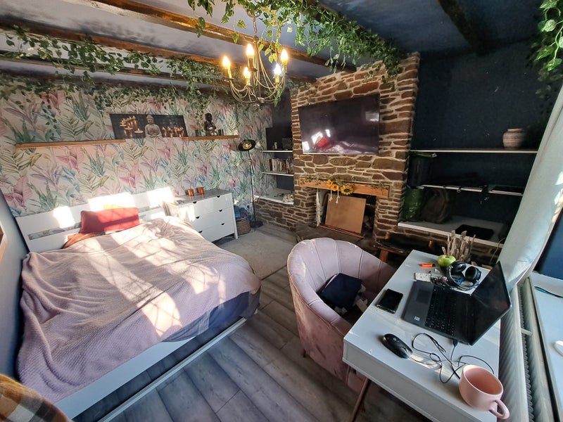 Photo 1: Downstairs Double Bedroom 