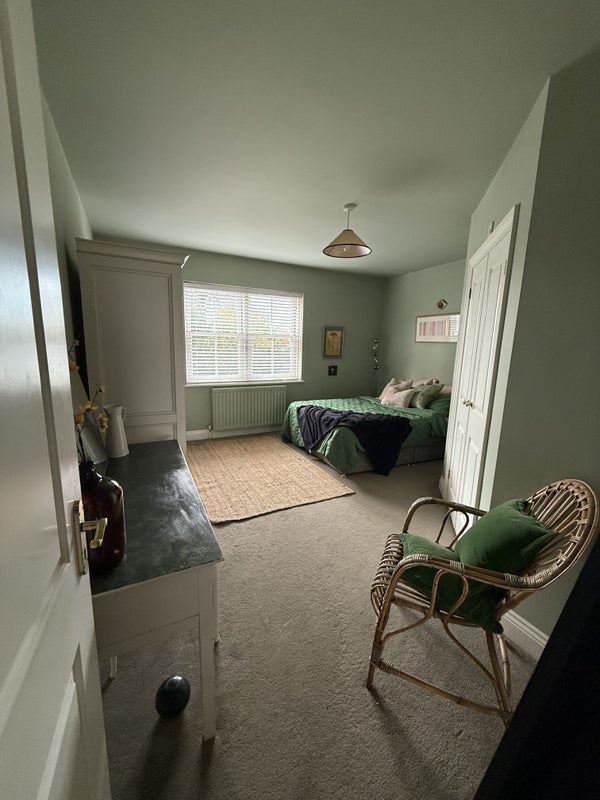 Photo 1: Double en-suite room