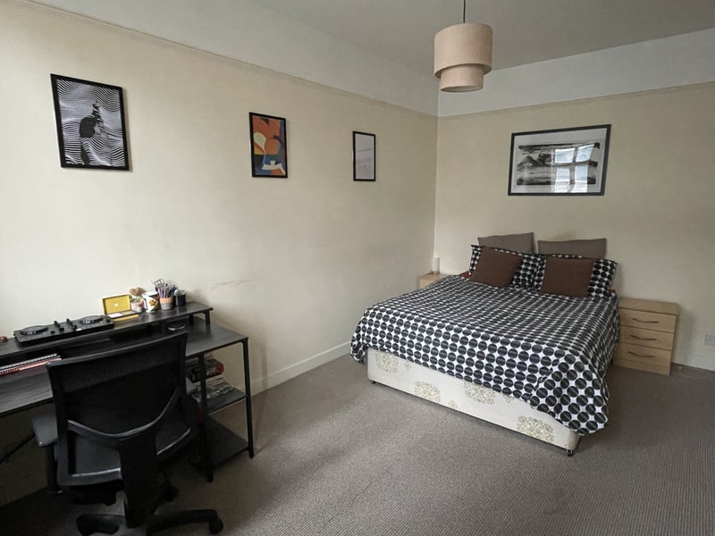 Photo 1: Double Room