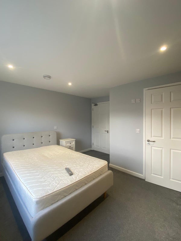 Photo 1: Double room