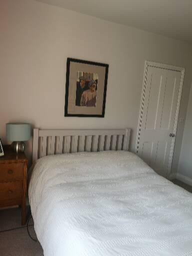 Photo 1: Lodgers Bedroom