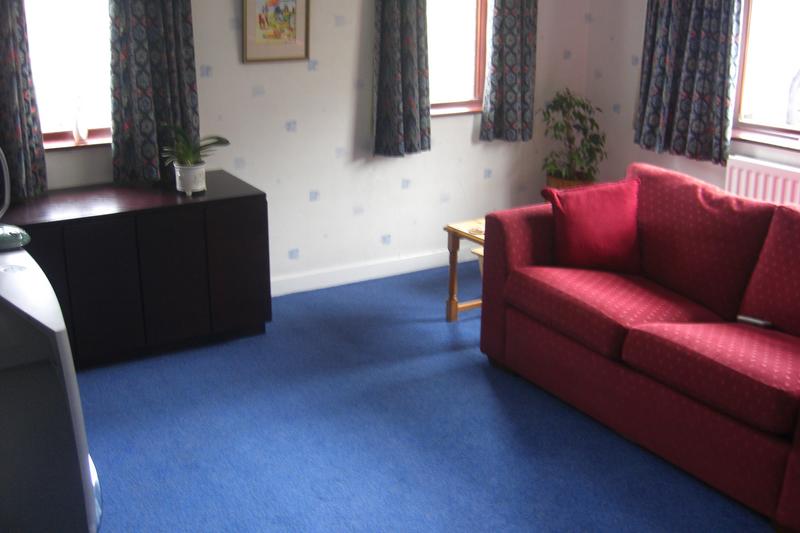 'Room in Saddleworth, Oldham' Room to Rent from SpareRoom