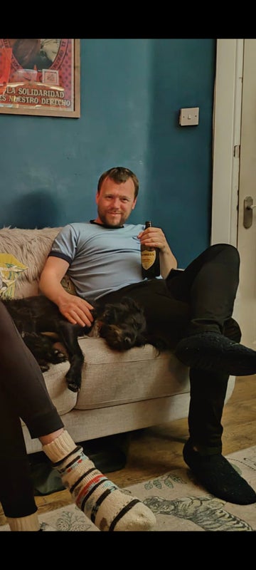 Photo 1: The dog isn't mine!