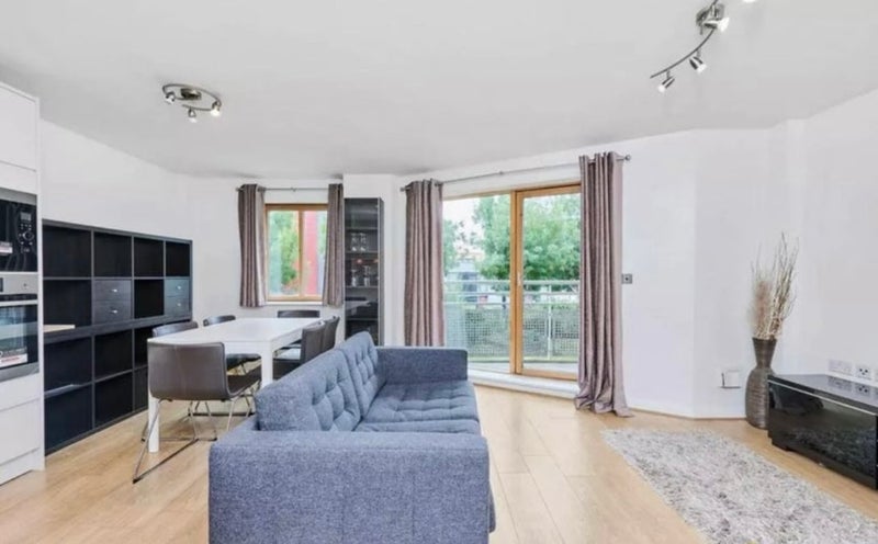 Photo 1: Living room