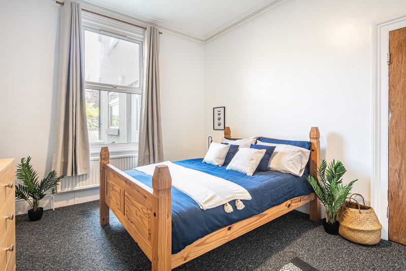 Photo 1: Bedroom 1 £565