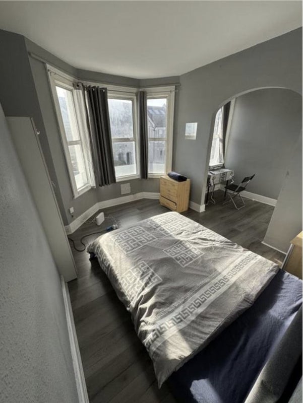 Photo 1: Room 2 - £990PCM