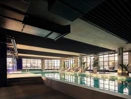 Photo 1: Exclusive premium facilities