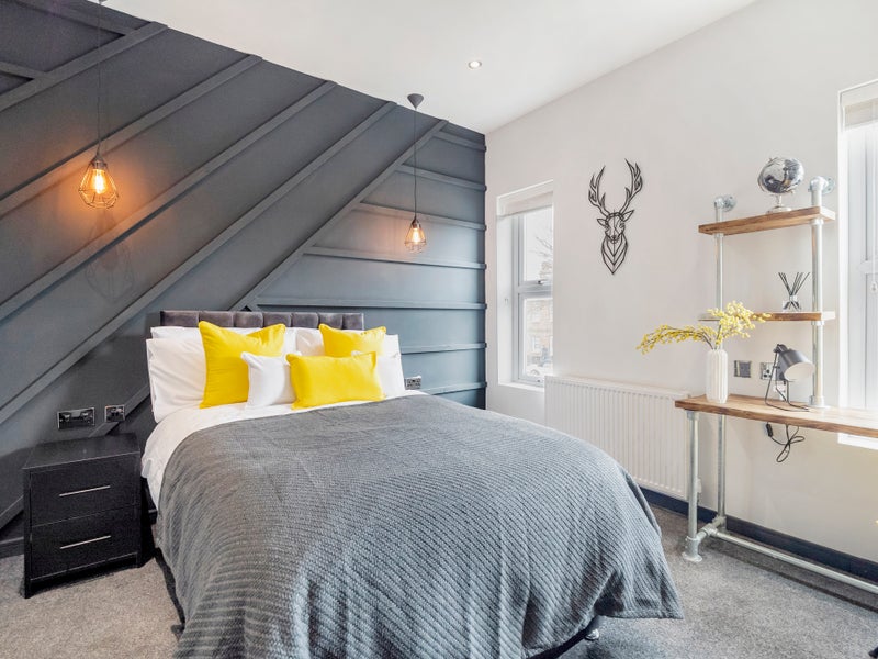 Photo 1: Room 2 - Studio 