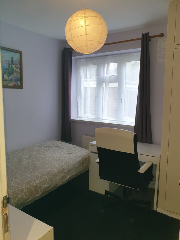 Photo 1: Spacious Furnished Single Room