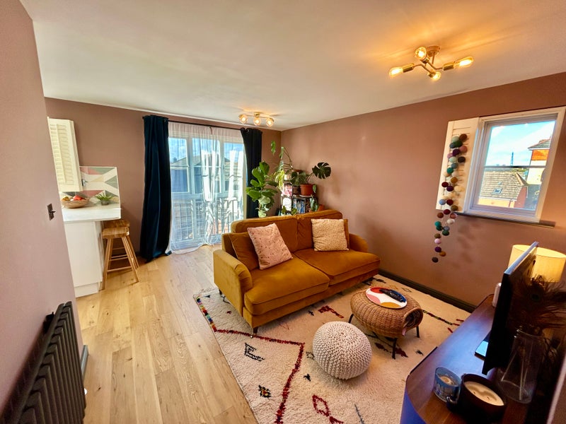 Photo 1: Living area