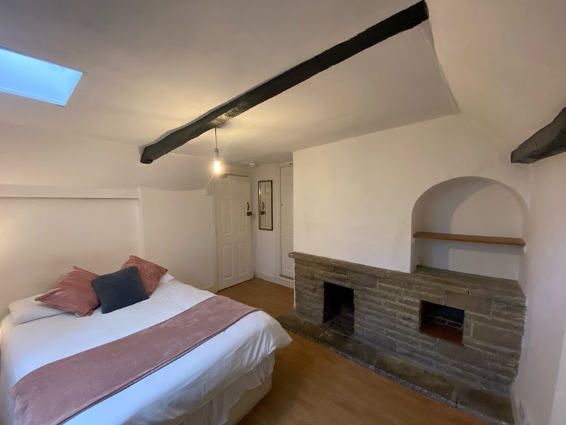 Photo 1: Double room 2 - £160pw/£694pcm