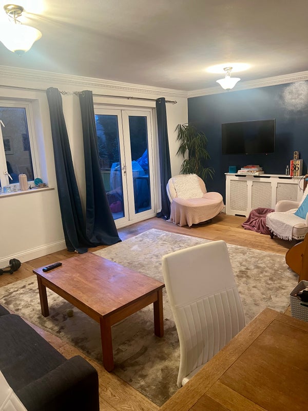 Photo 1: Shared living room 