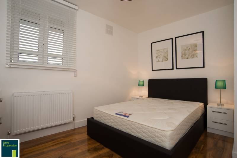 Photo 1: Bedroom 4 £1,040PCM - available 13/02/2026