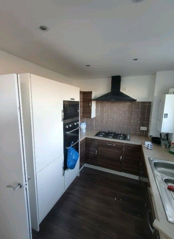 Photo 1: Shared kitchen