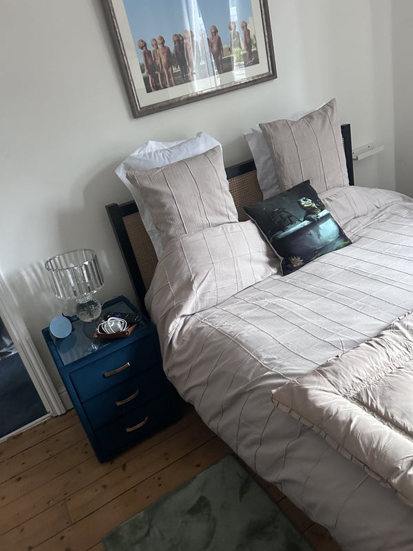 Photo 1: King size bed 