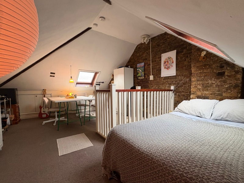 Photo 1: Room 1: Loft