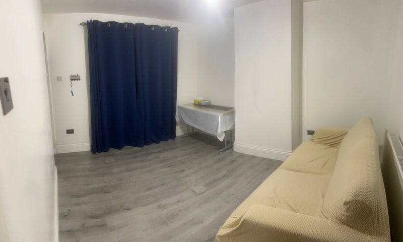 Photo 1: lounge area 