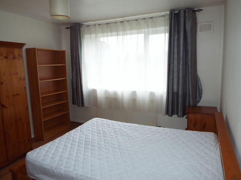 Photo 1: Large bedroom, with space for large desk