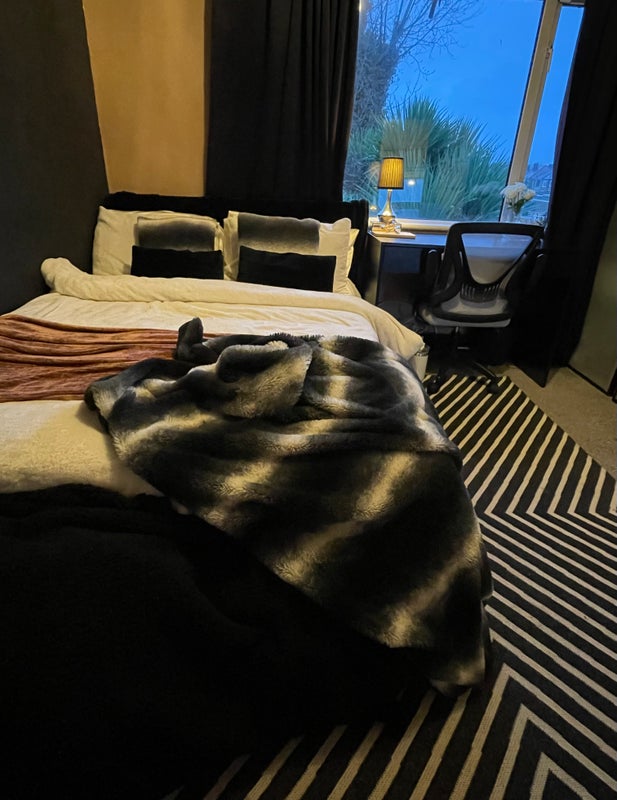 Photo 1: Double room