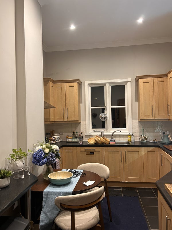 Photo 1: Family sized kitchen