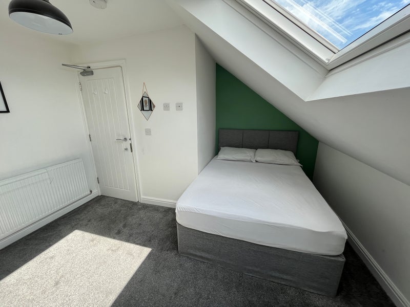 Photo 1: ROOM 5 - £535pcm (all bills included)