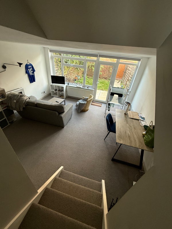 Photo 1: Living Room in shared house