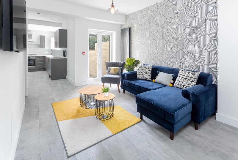 Photo 1: Open Plan Lounge & Kitchen