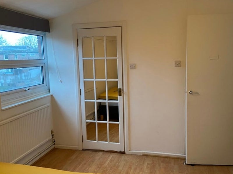 Photo 1: Room 1 available 1st March