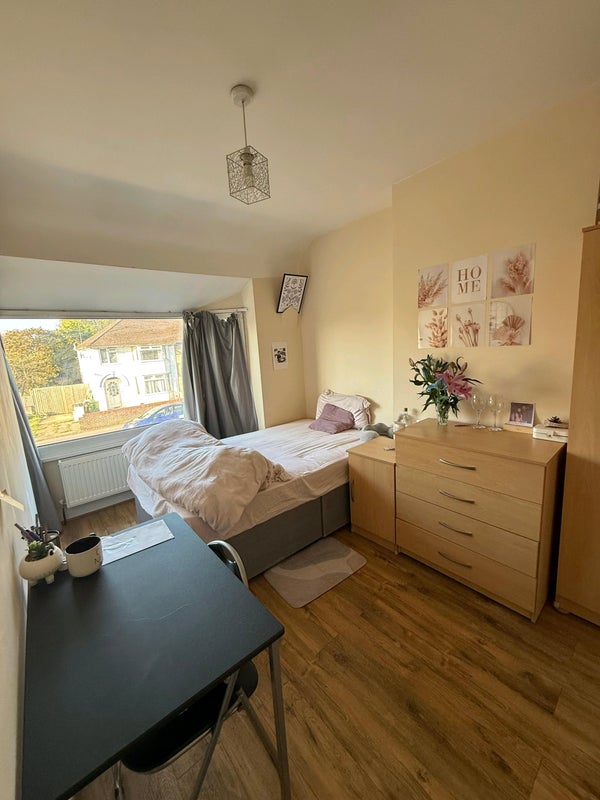 Photo 1: Double Room