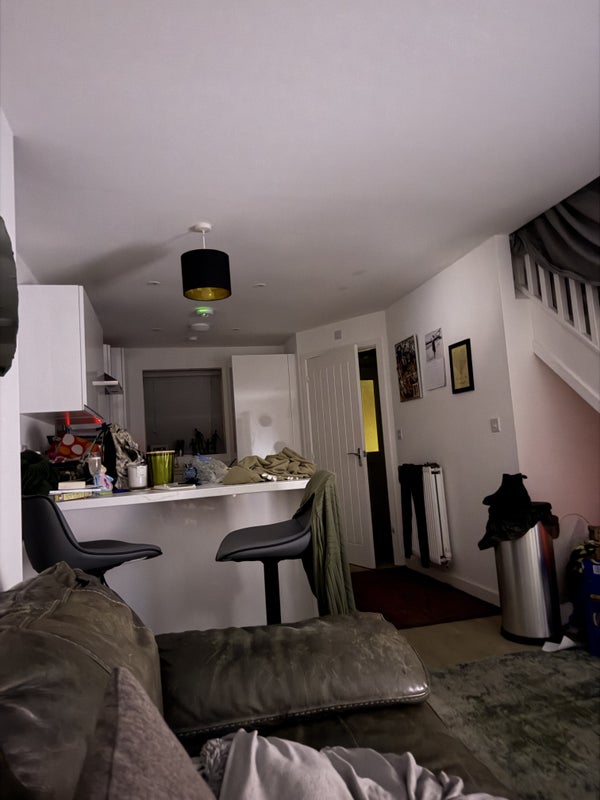 Photo 1: Kitchen living room 