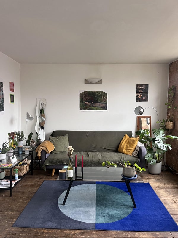 Photo 1: living room