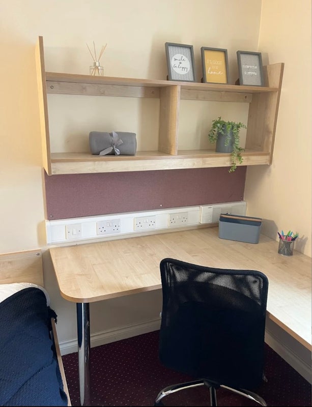 Photo 1: Huge desk and chair with plenty of cupboard space