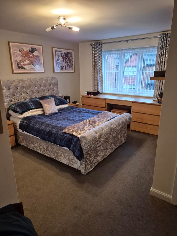 Photo 1: Bedroom 1 with Ensuite