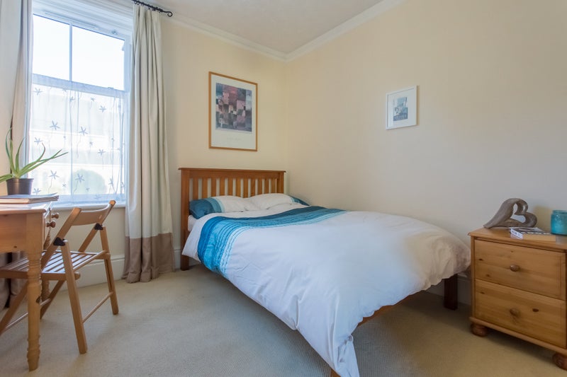 Photo 1: Bedroom available