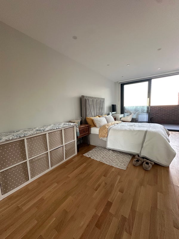 Photo 1: Very large double bedroom