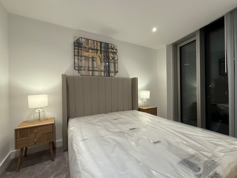 Photo 1: Double Bedroom with King Size Ottoman