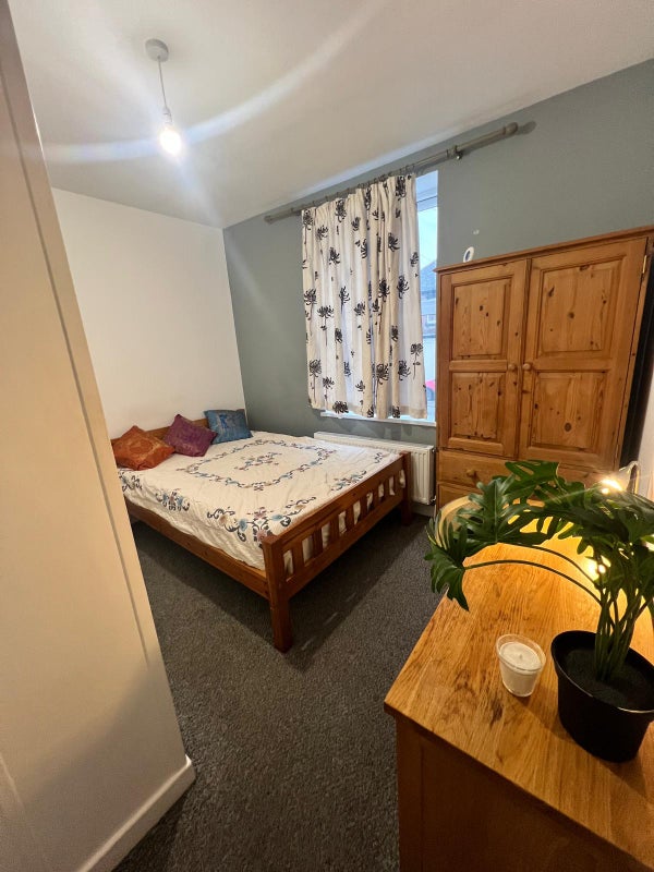 Photo 1: Beautiful Bedroom