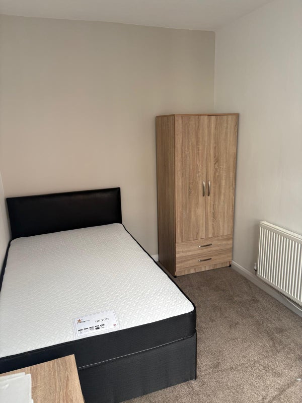 Photo 1: Double Room