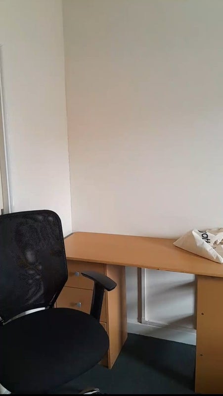 Photo 1: chair and study desk