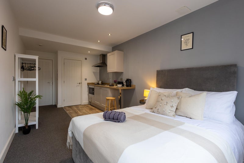 Photo 1: Studio room