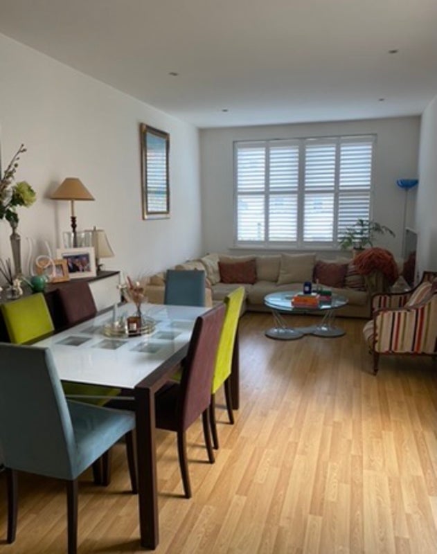 Photo 1: Living room