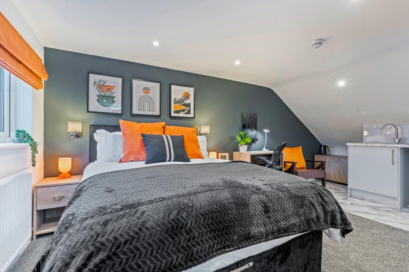 Photo 1: Fully Furnished Modern Studio Flat