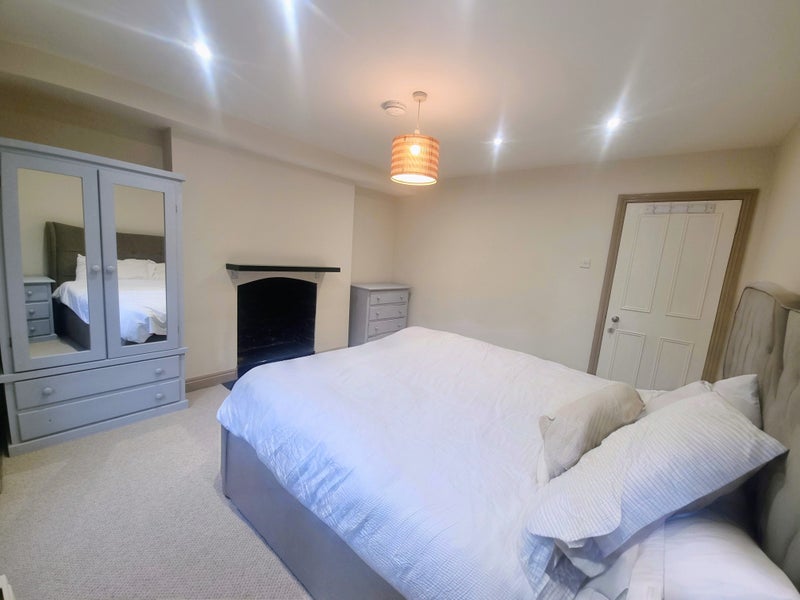 Photo 1: Room 2 - £850